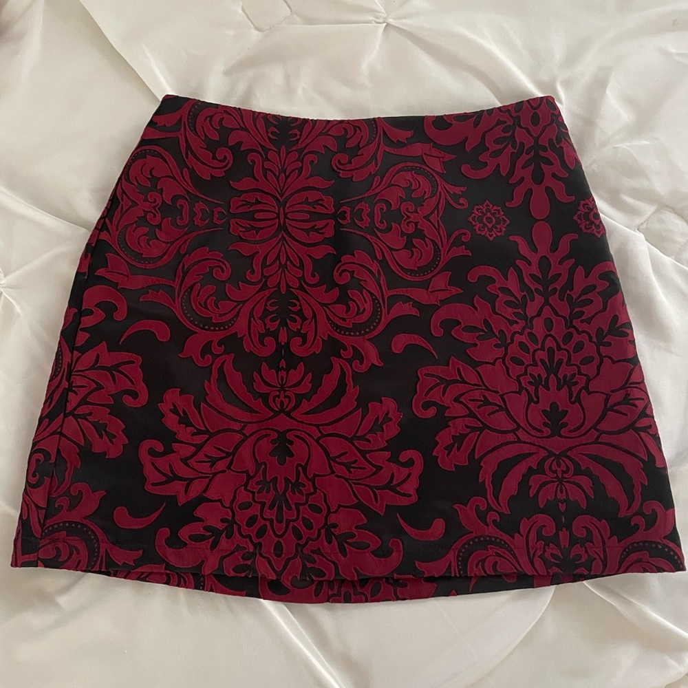 Forever 21 Red & Black Patterned Mini Skirt